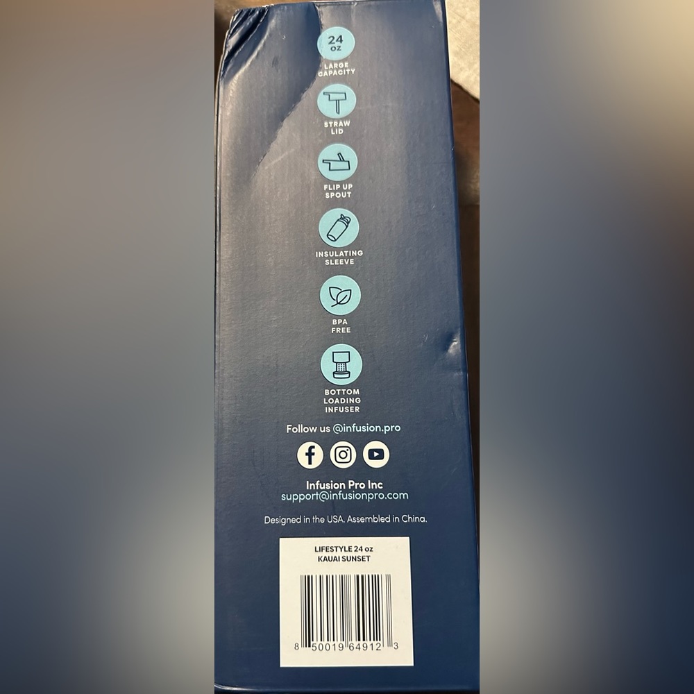 Infusion pro water bottle - New in box Lifestyle 24oz bottom loading infuser